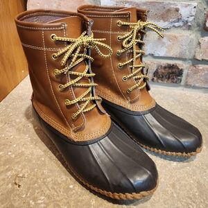 Khombu Lori Women's Leather Duck Boots with Yellow Laces - Size 8